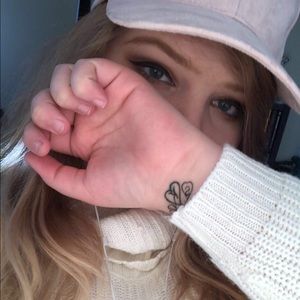 Meet your Posher, Bailey